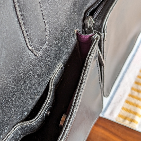 Matt & Nat Unisex Briefcase - Black with purple lining. - Picture 5 of 7